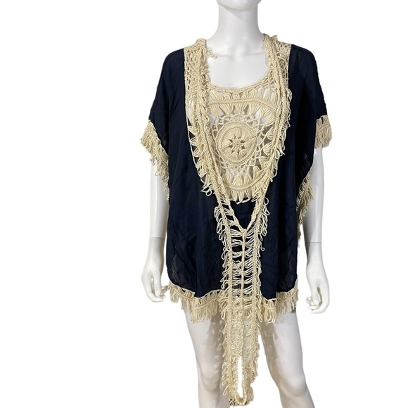 Kori America Lace Crochet Poncho Top - Picture 2 of 8